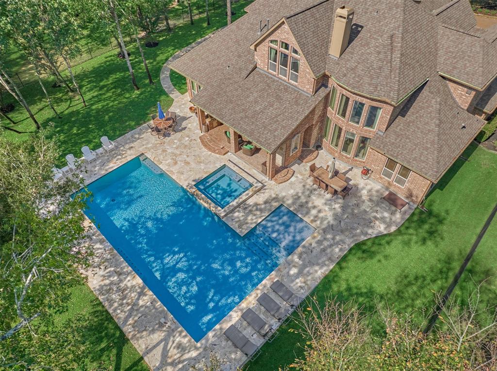 121 Elk Trace Parkway, Montgomery, Texas image 1