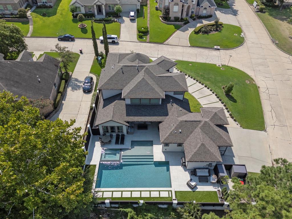 167 Victoria Drive E