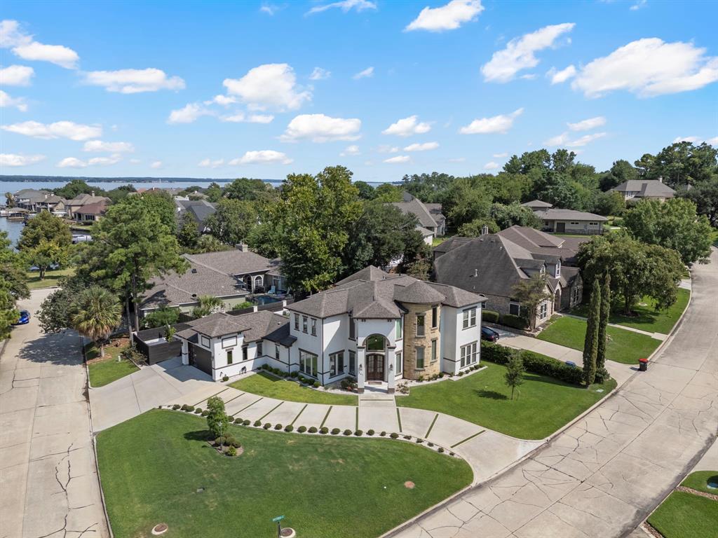 167 Victoria Drive E