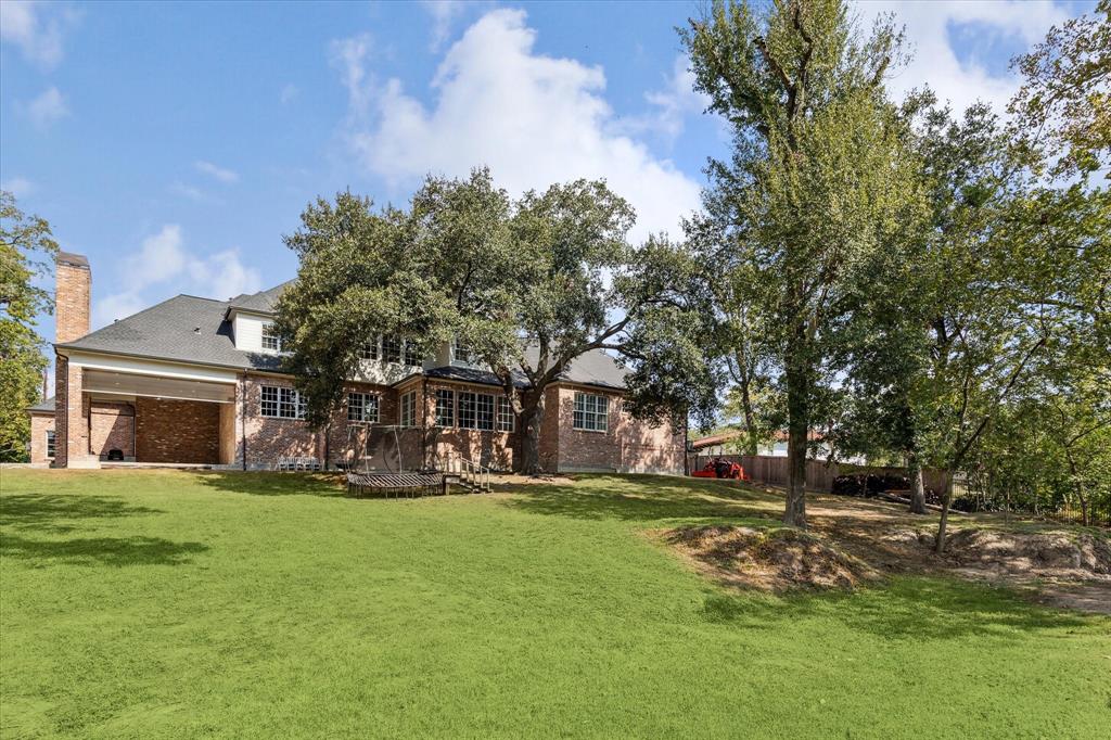 3 Warrenton Drive