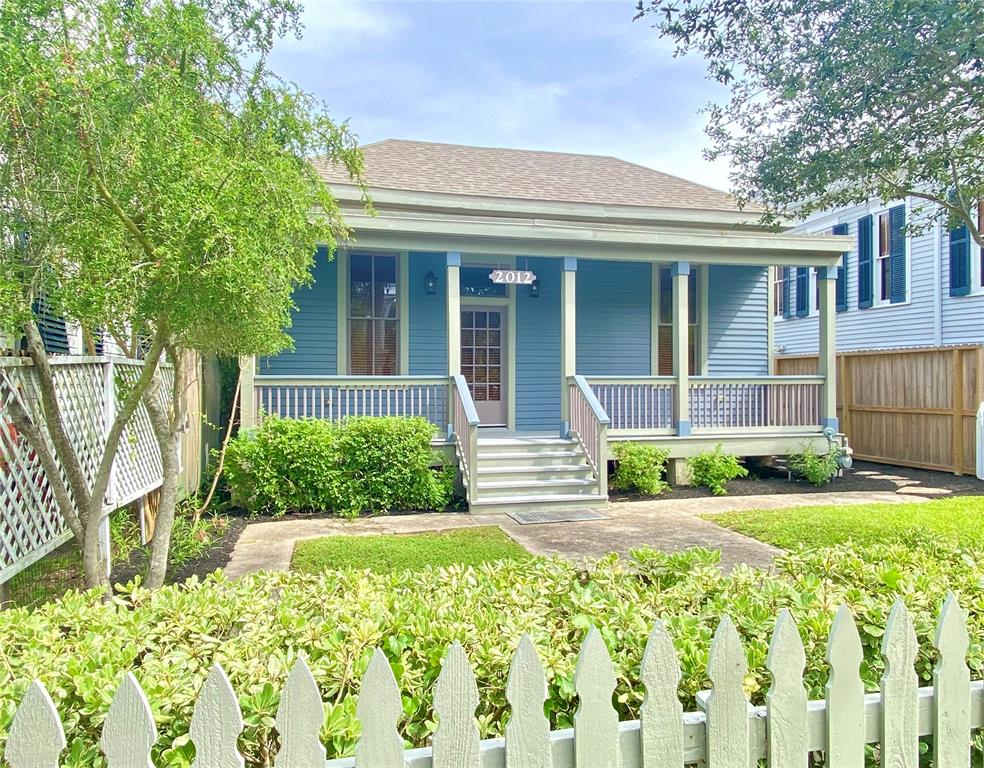 2012 Avenue N 1/2, Galveston, Texas image 2