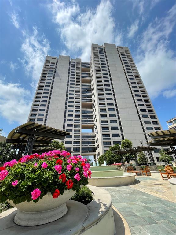 1111 Hermann Drive #8E-2, Houston, Texas image 1