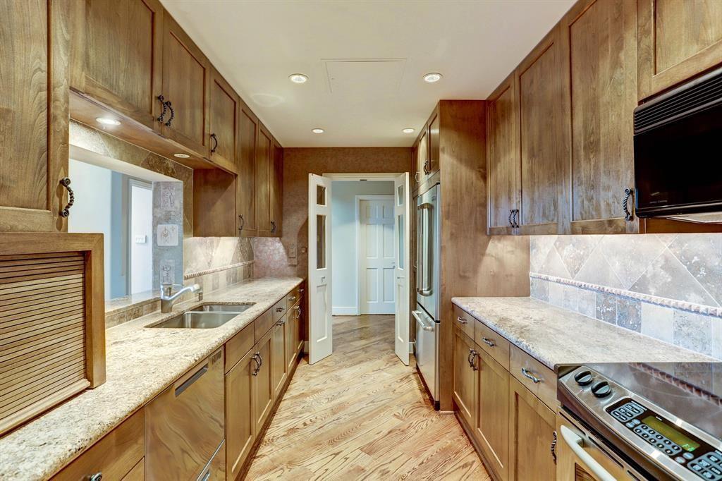 1111 Hermann Drive #8E-2, Houston, Texas image 11