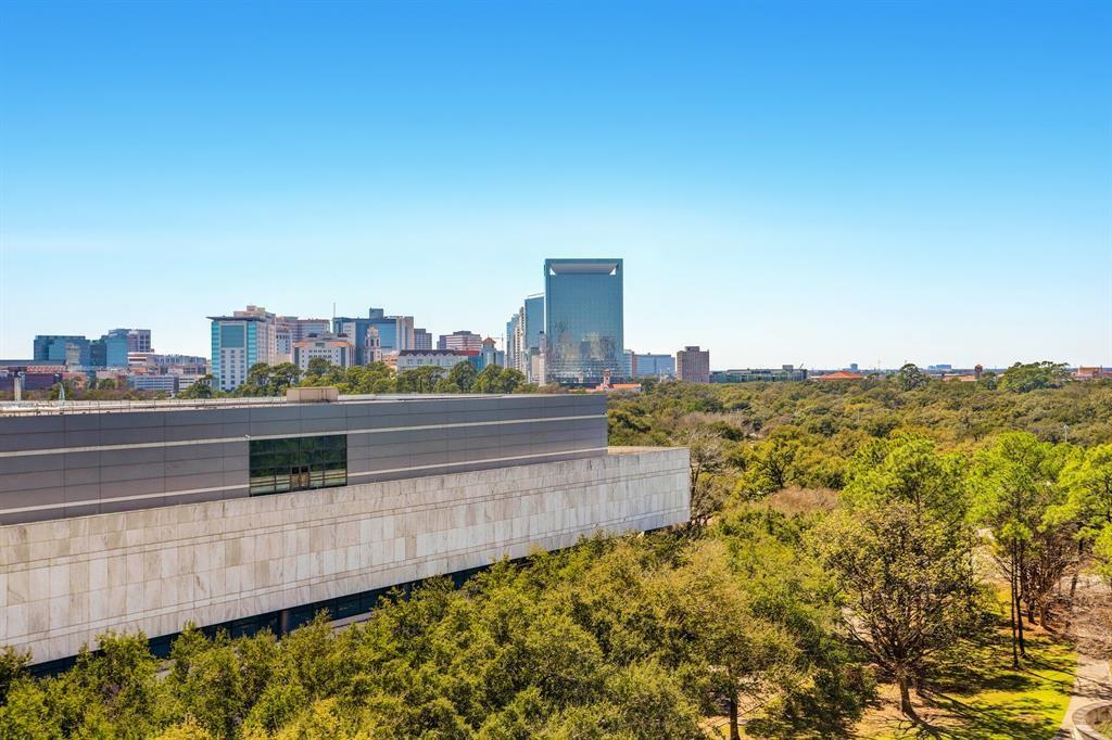 1111 Hermann Drive #8E-2, Houston, Texas image 22