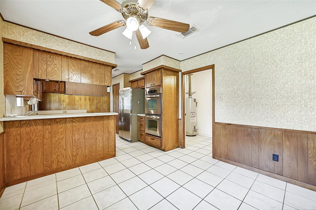 905 N Amy Drive, Deer Park, Texas image 10