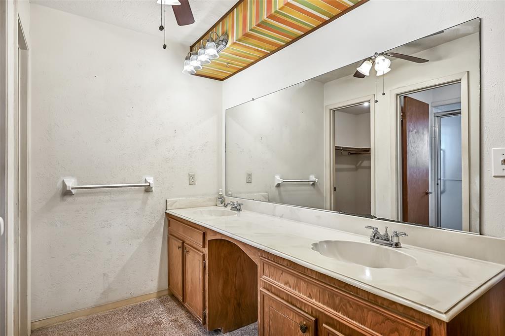 905 N Amy Drive, Deer Park, Texas image 13