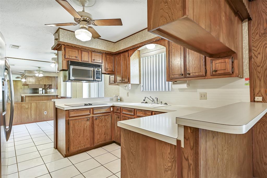 905 N Amy Drive, Deer Park, Texas image 6