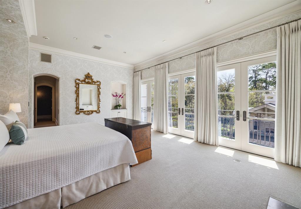 325 W Friar Tuck Lane, Houston, Texas image 34