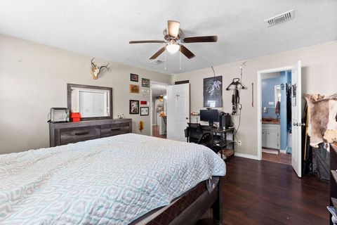 Single Family Residence in Point Blank TX 232 Governor Hogg Drive 12.jpg