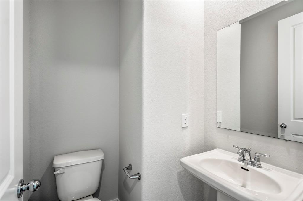 17311 Sunflower Petals Trail, Conroe, Texas image 34