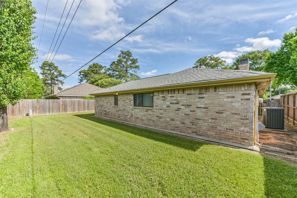 17707 Smooth Rock Falls Drive, Spring, Texas image 33