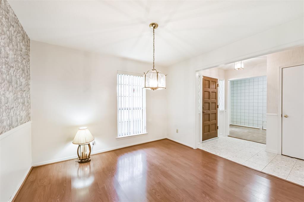 17707 Smooth Rock Falls Drive, Spring, Texas image 17