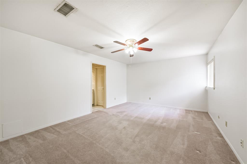 17707 Smooth Rock Falls Drive, Spring, Texas image 20