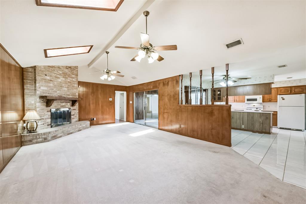 17707 Smooth Rock Falls Drive, Spring, Texas image 8