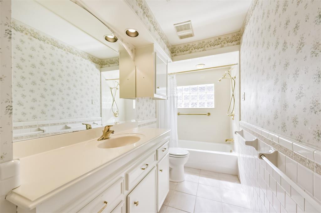 17707 Smooth Rock Falls Drive, Spring, Texas image 27