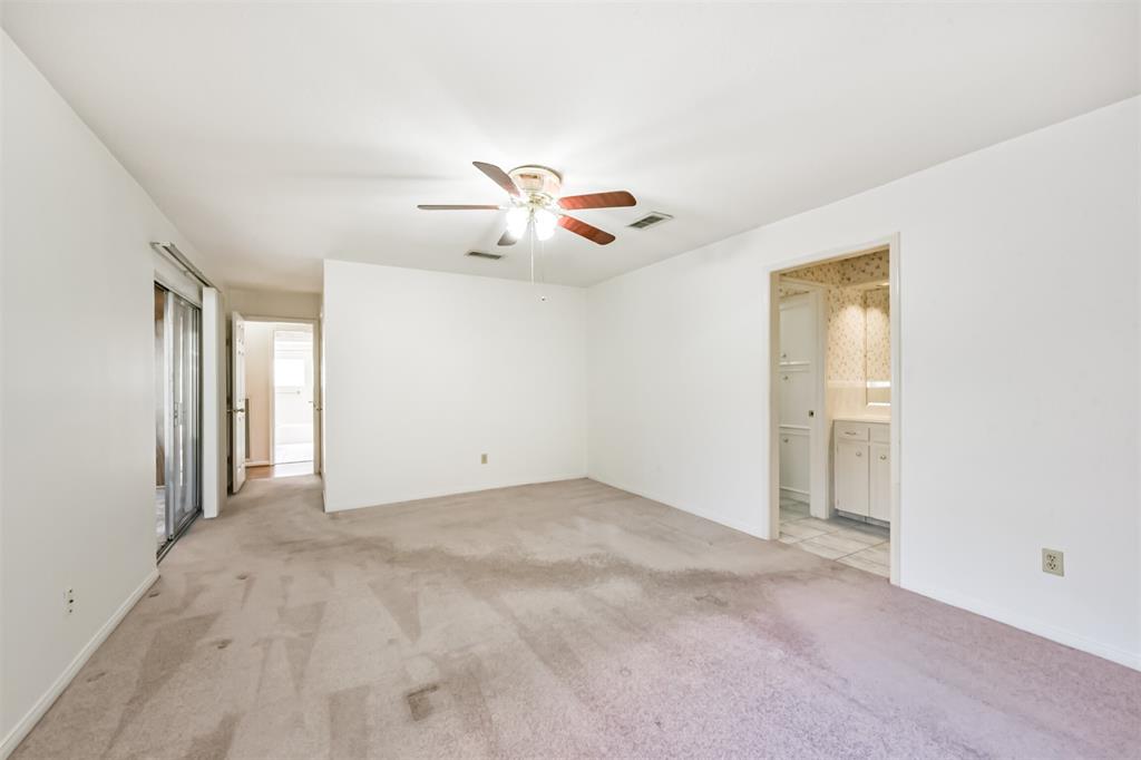 17707 Smooth Rock Falls Drive, Spring, Texas image 21
