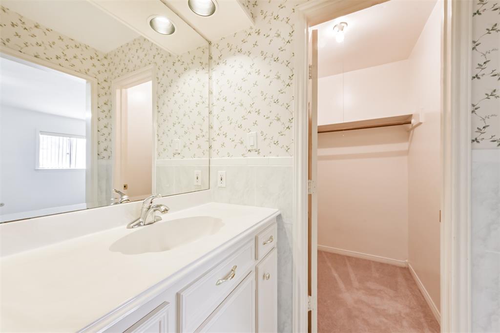 17707 Smooth Rock Falls Drive, Spring, Texas image 24