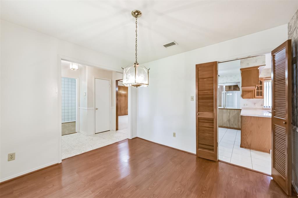 17707 Smooth Rock Falls Drive, Spring, Texas image 16