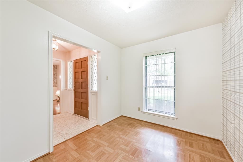 17707 Smooth Rock Falls Drive, Spring, Texas image 4