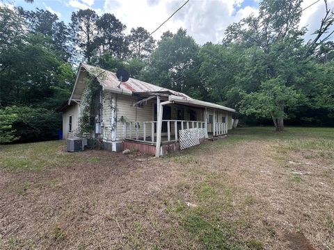 Photo of 217 Box Factory Road, Diboll, TX 75941 (MLS # 27369822)
