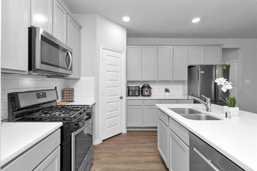 107 Wedgewood Trace Lane, La Porte, Texas image 13