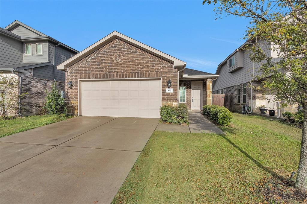 107 Wedgewood Trace Lane, La Porte, Texas image 1