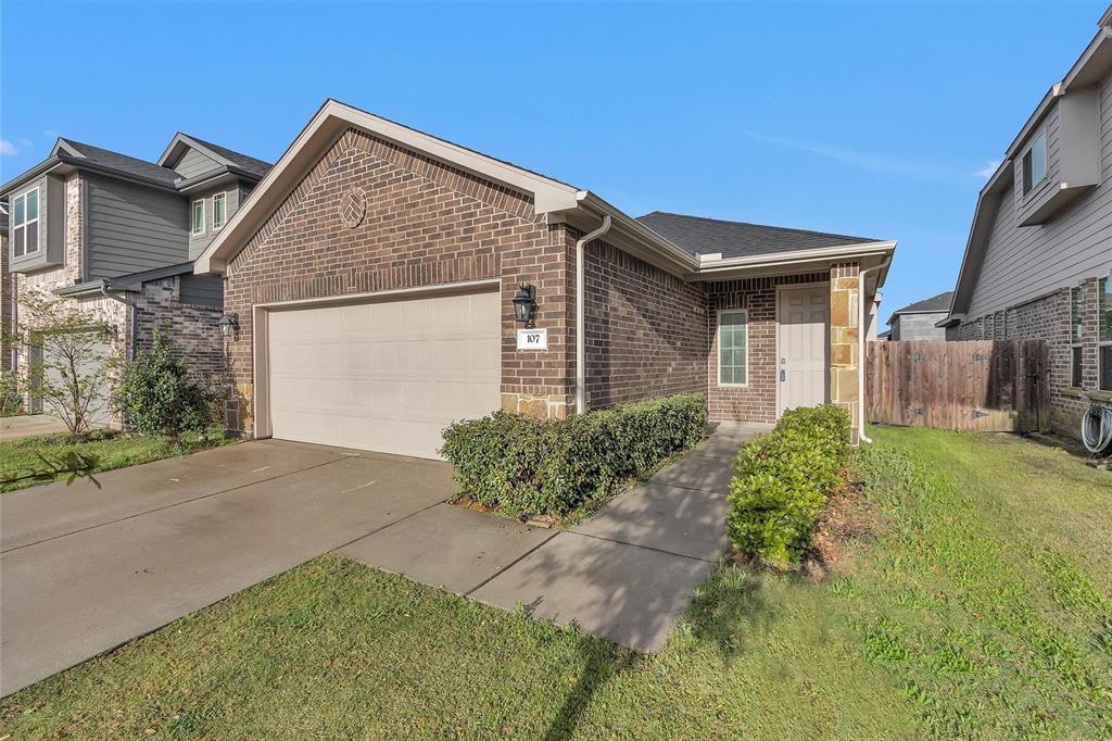 107 Wedgewood Trace Lane, La Porte, Texas image 3