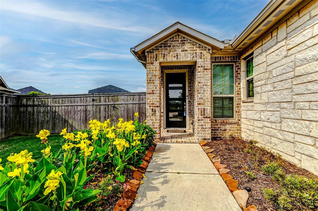 29031 Zacate Creek Lane, Fulshear, Texas image 3