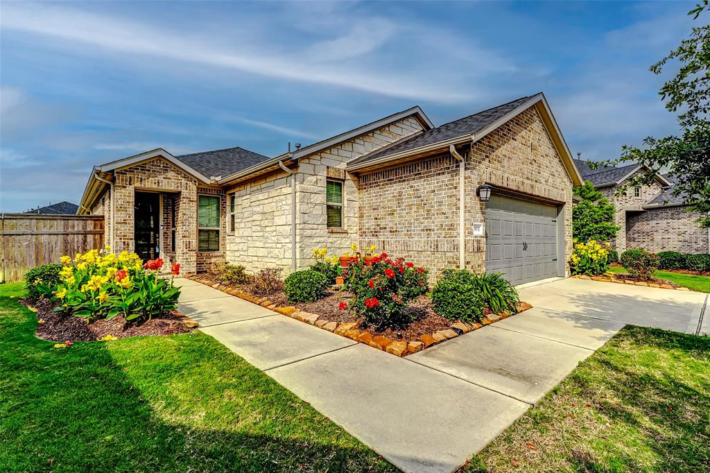29031 Zacate Creek Lane, Fulshear, Texas image 2