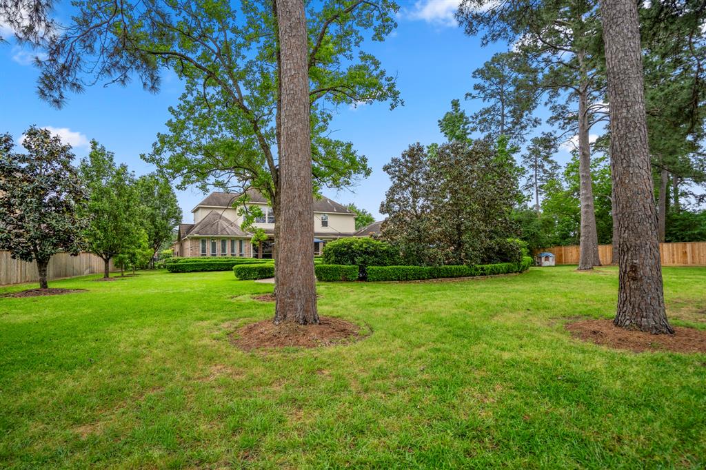 102 Manor Lake Estates Drive, Spring, Texas image 41