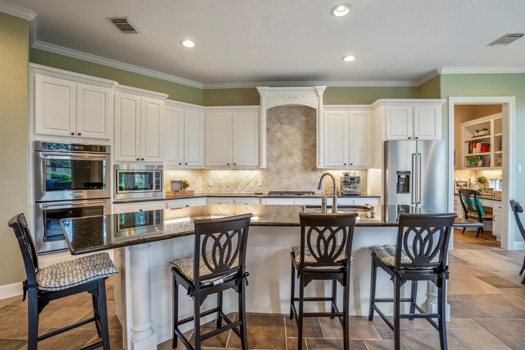 102 Manor Lake Estates Drive, Spring, Texas image 14