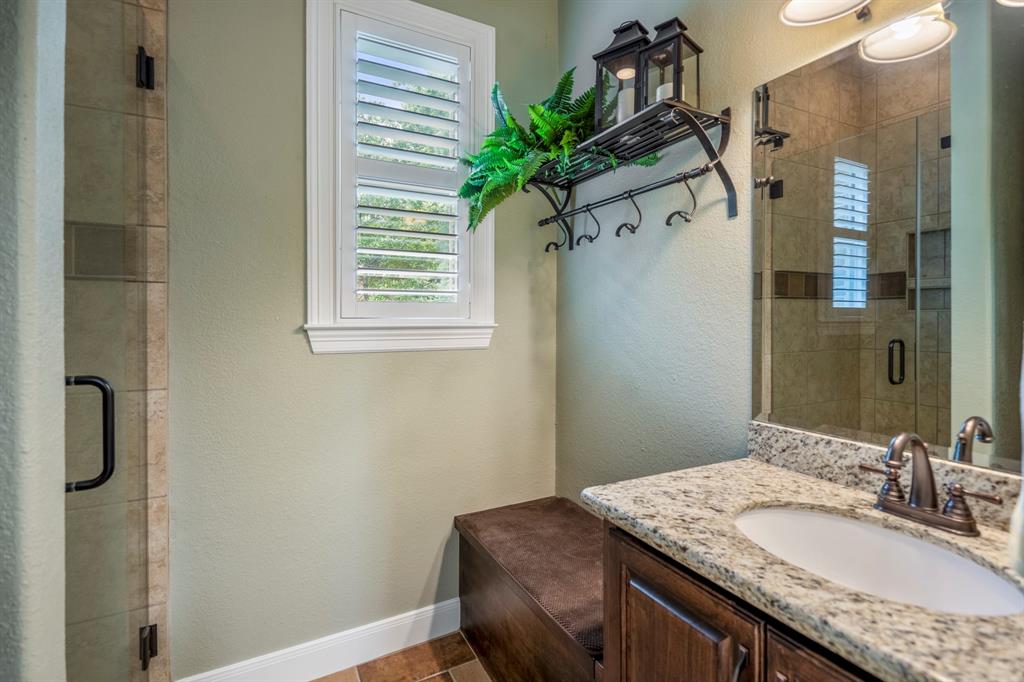 102 Manor Lake Estates Drive, Spring, Texas image 35