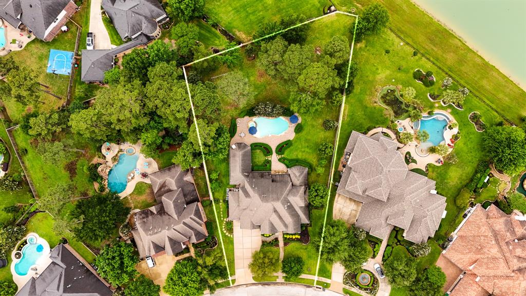 102 Manor Lake Estates Drive, Spring, Texas image 42