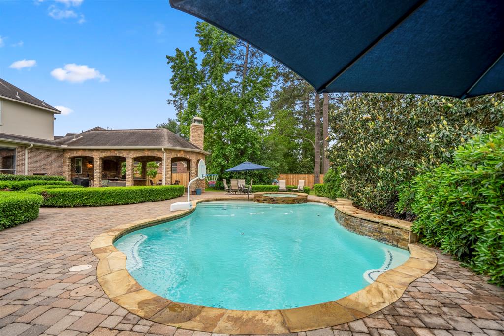 102 Manor Lake Estates Drive, Spring, Texas image 40