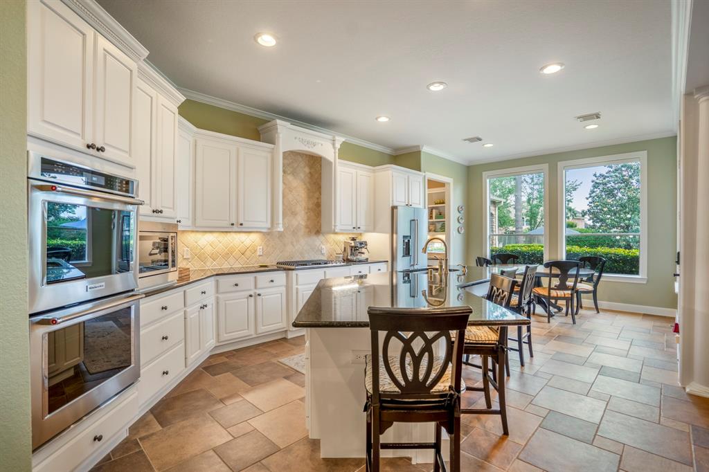 102 Manor Lake Estates Drive, Spring, Texas image 15
