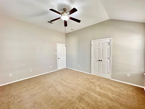 Single Family Residence in Conroe TX 2218 Trey Rogillios Way 9.jpg