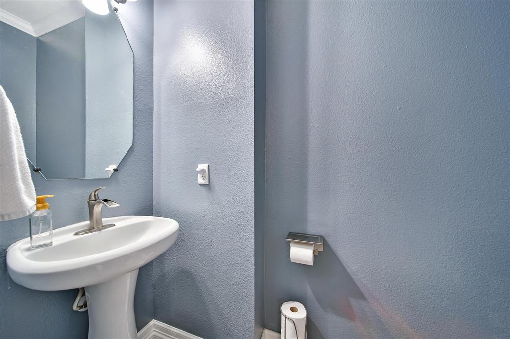 26897 Kings Park Hollow Drive, Kingwood, Texas image 29