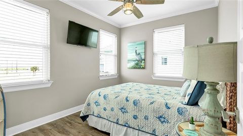 Single Family Residence in Galveston TX 25114 Sausalito Drive 10.jpg