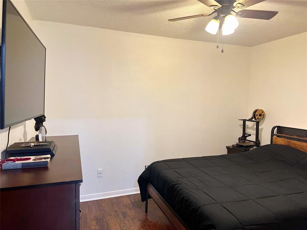 117 Lasso Street, Angleton, Texas image 20