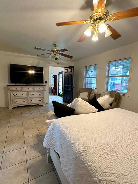 117 Lasso Street, Angleton, Texas image 15