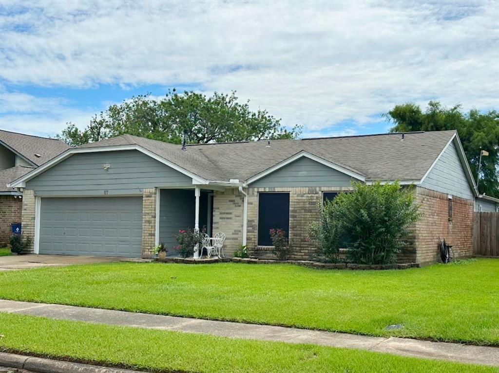117 Lasso Street, Angleton, Texas image 3
