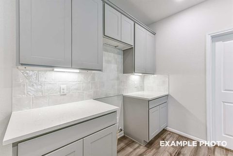 A home in Rosharon
