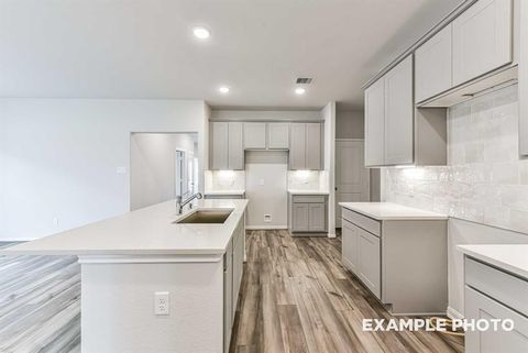 A home in Rosharon