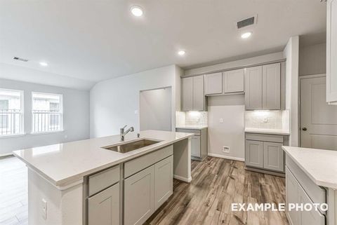 A home in Rosharon