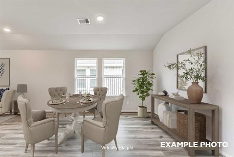 A home in Rosharon