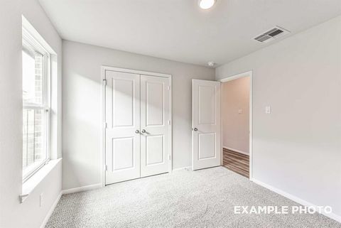 A home in Rosharon