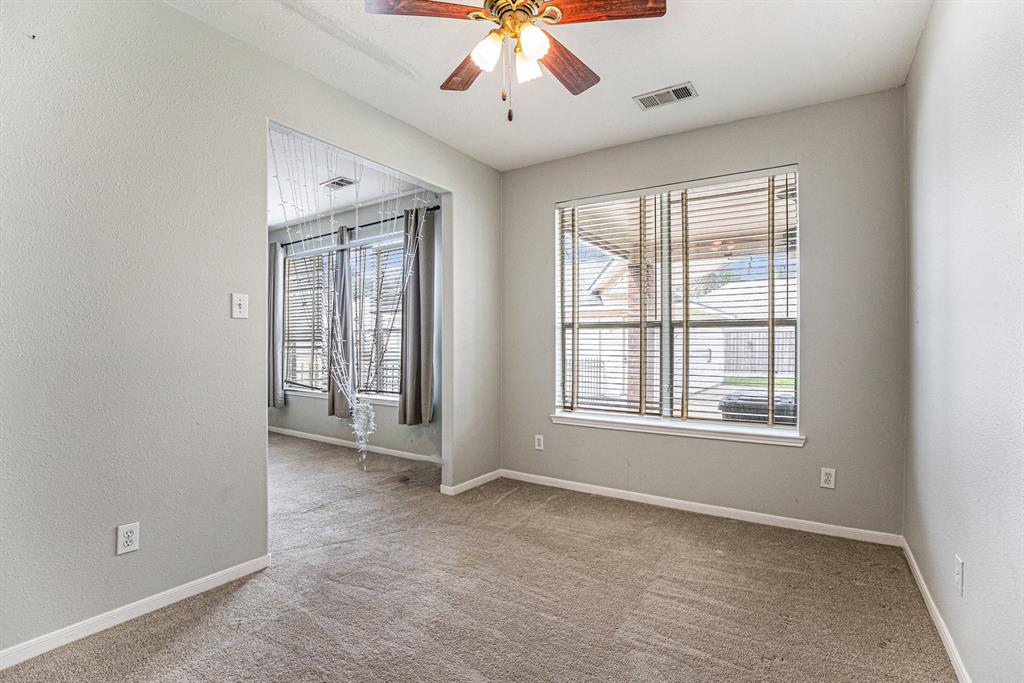 2862 Everett Drive, Friendswood, Texas image 15