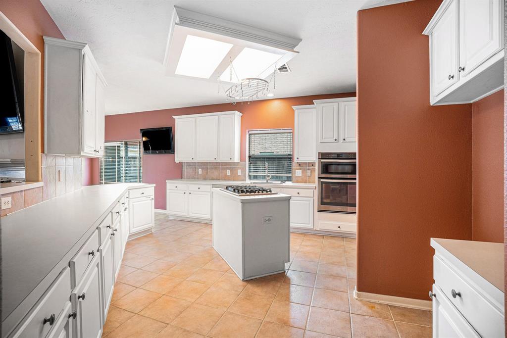 2862 Everett Drive, Friendswood, Texas image 11