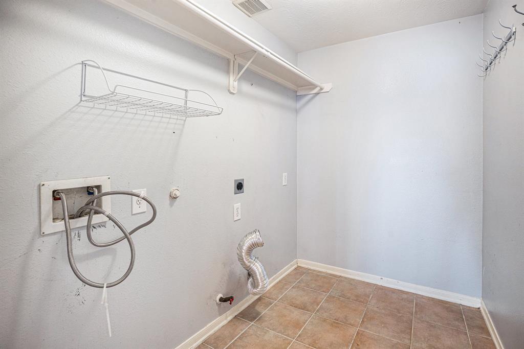 2862 Everett Drive, Friendswood, Texas image 25