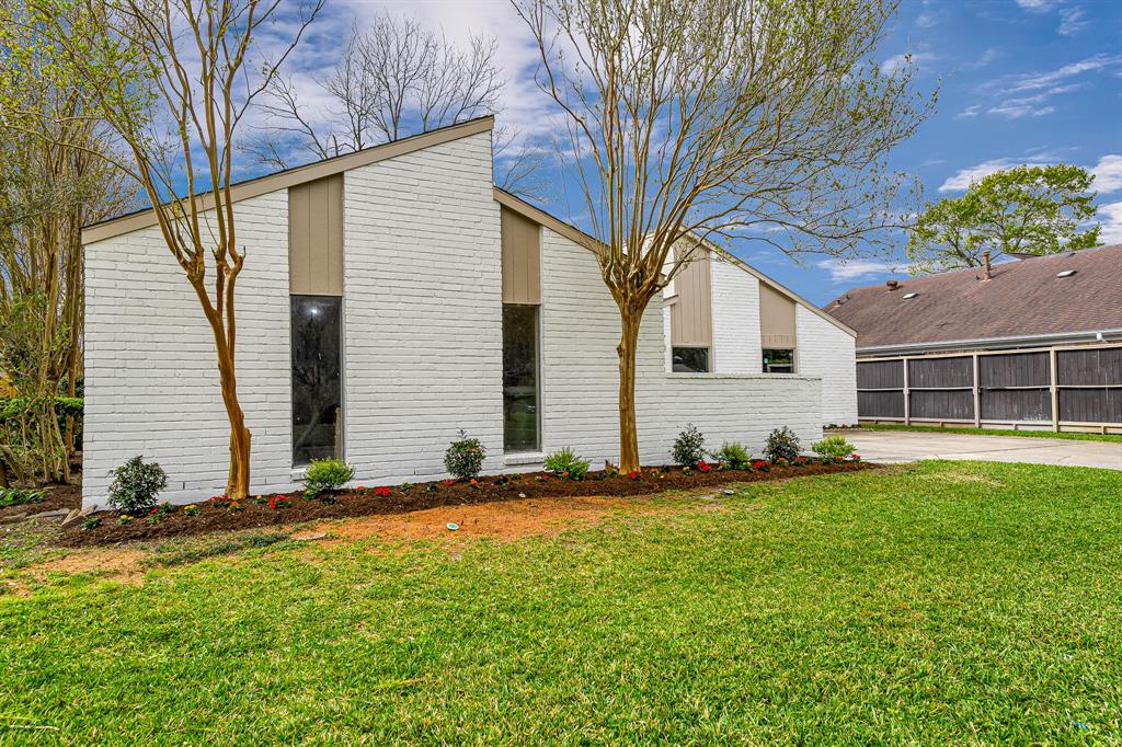 7911 Portal Drive